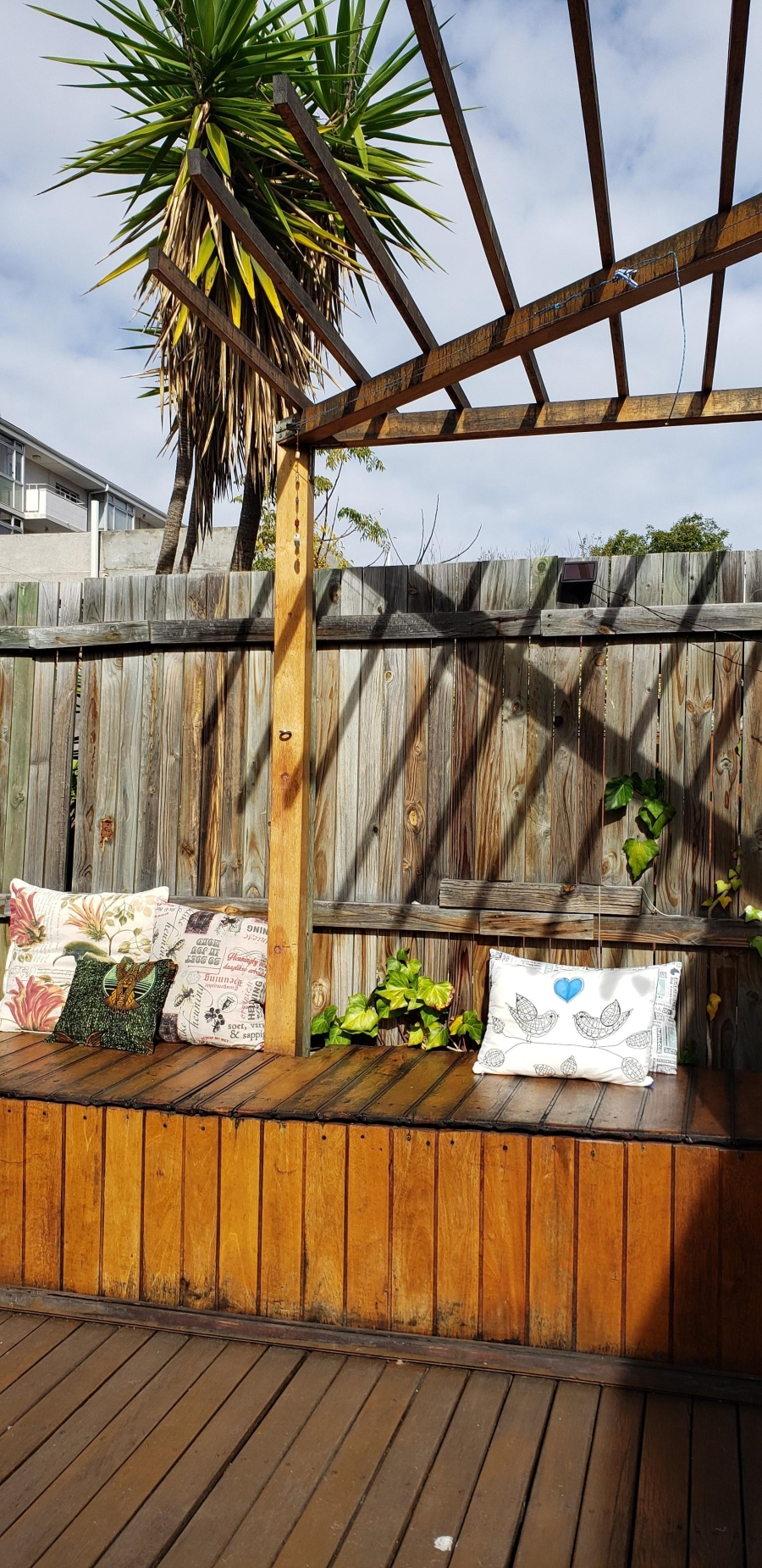 To Let 1 Bedroom Property for Rent in Sea Point Western Cape